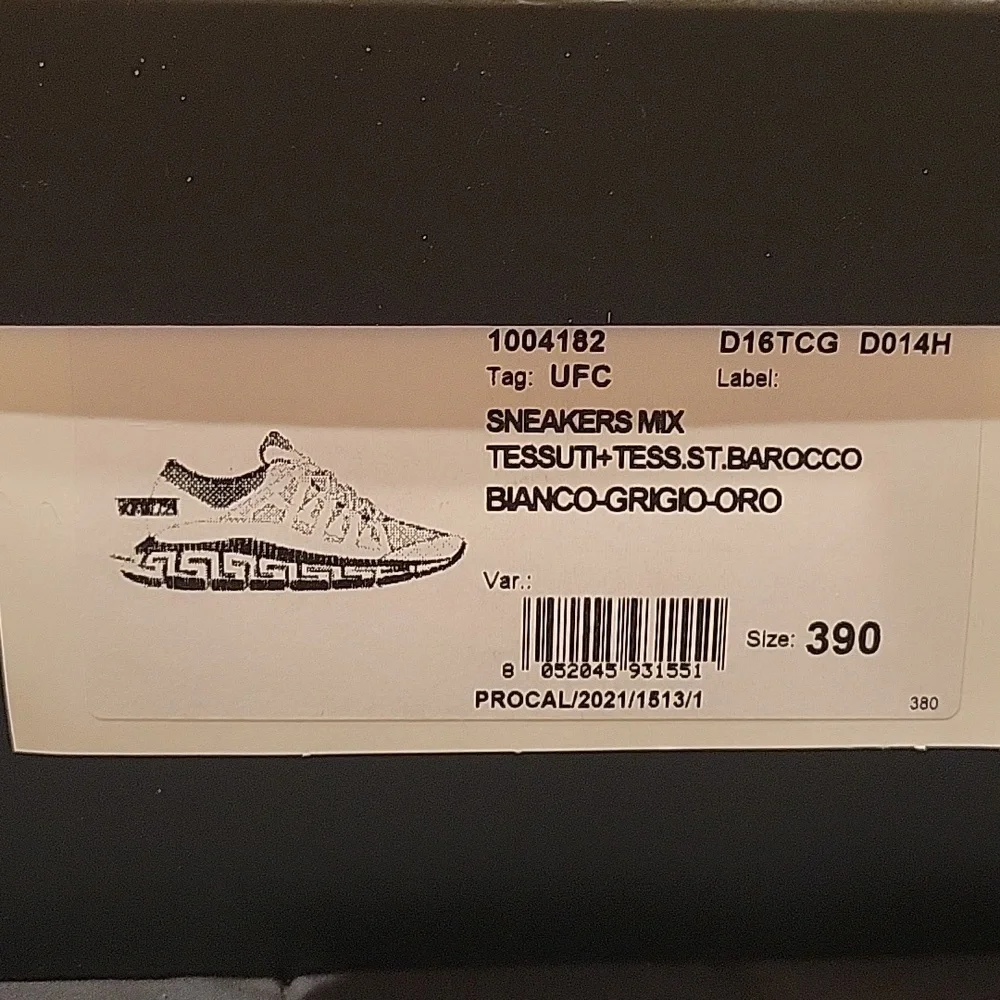 BRAND NEW Versace Trigreca Sneakers WOMEN 39 9 WITH BOX - Picture 4 of 14